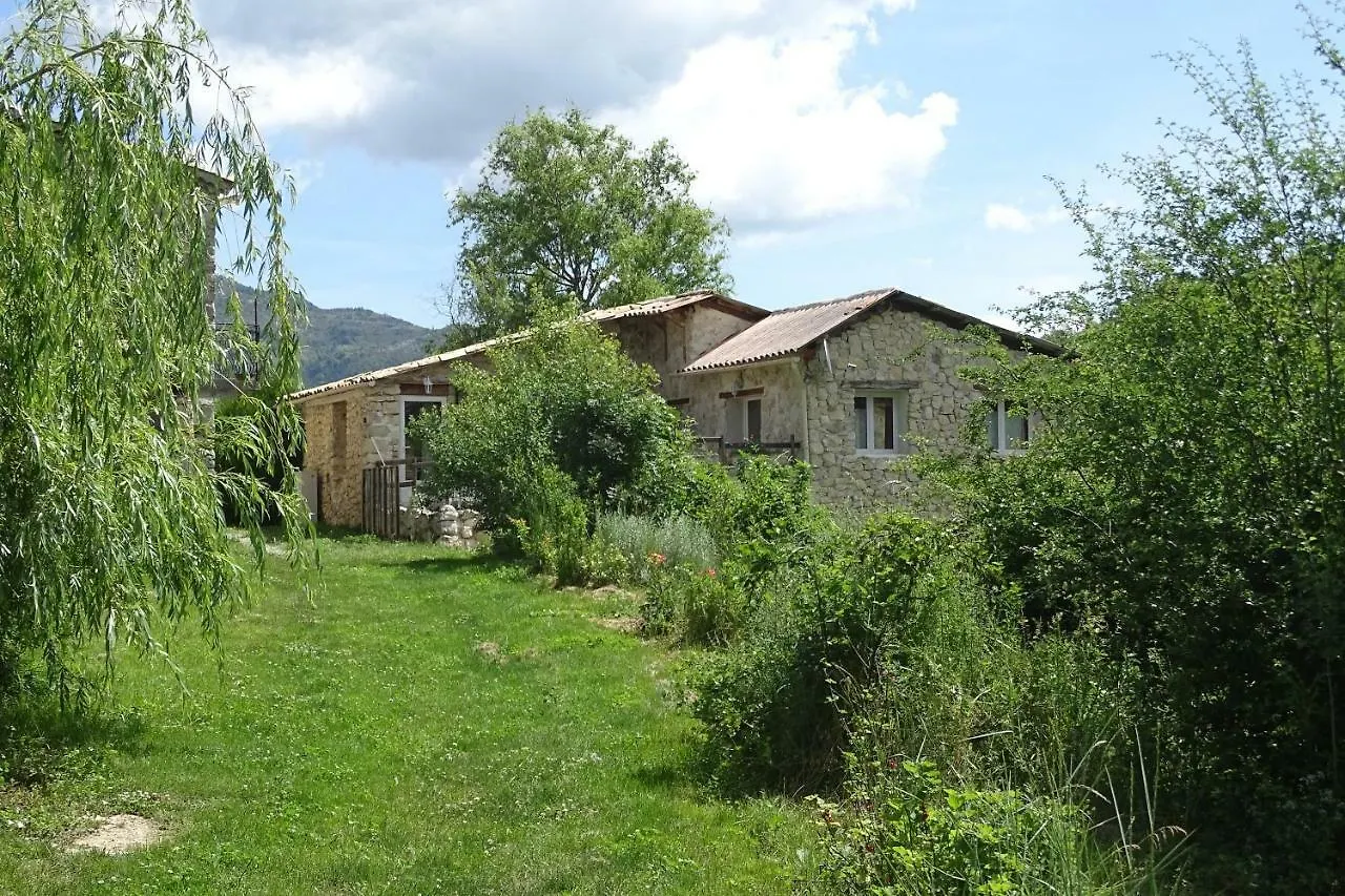 Hébergement de vacances Gîtes Les Costoliers Châteauneuf-Miravail